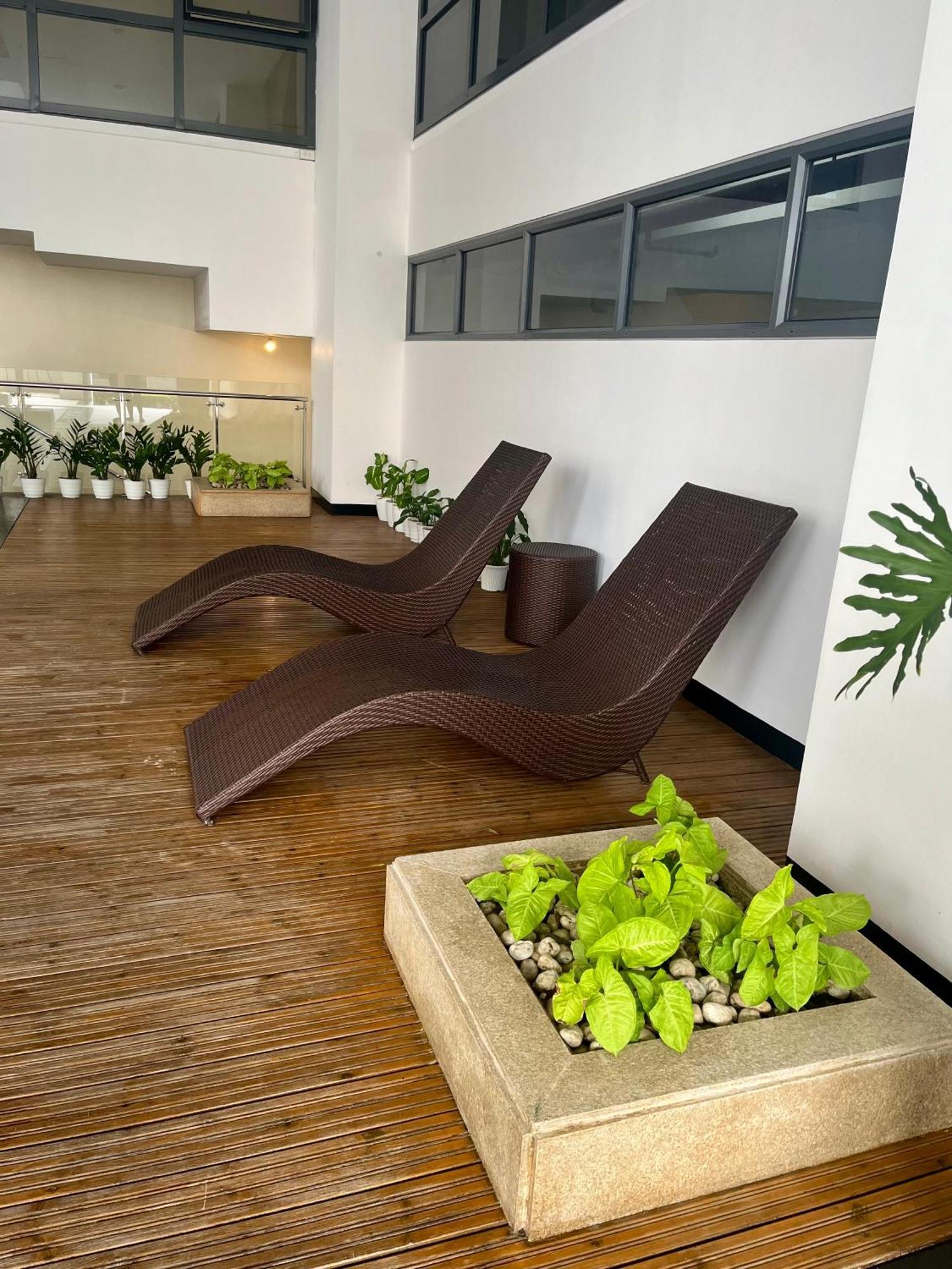 Greenbelt Hamilton Tower 1 Legazpi Makati City Exterior foto